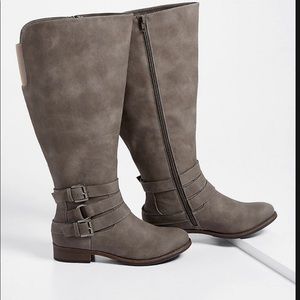 Brand New Womens Maurices Wide Calf Boots Size 10…